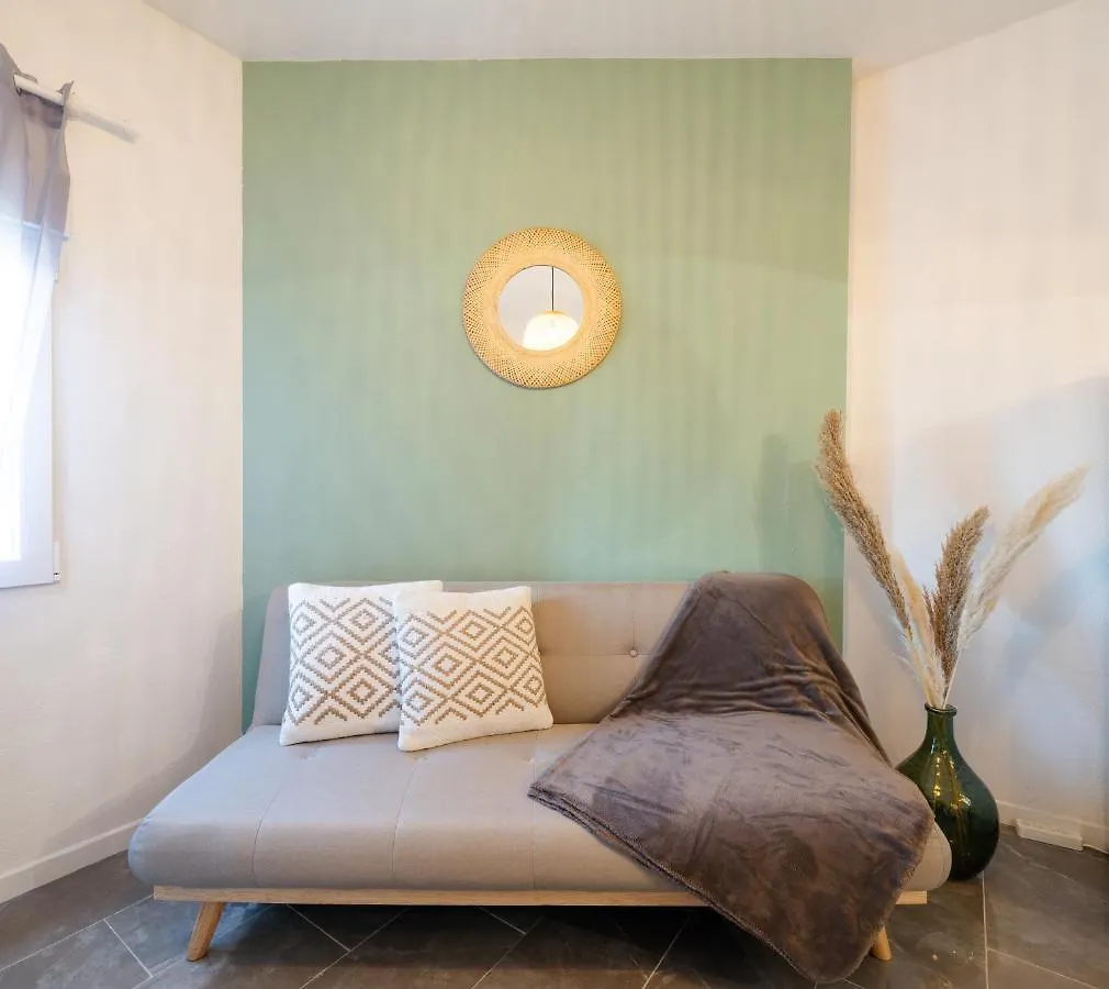 Bonito apartamento equipado, cerca de la playa Ampuriabrava 0*,  España